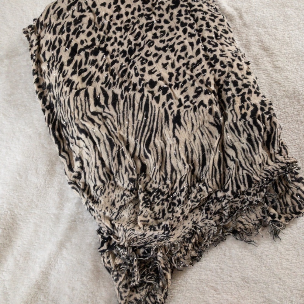 Animal print light weight scarf